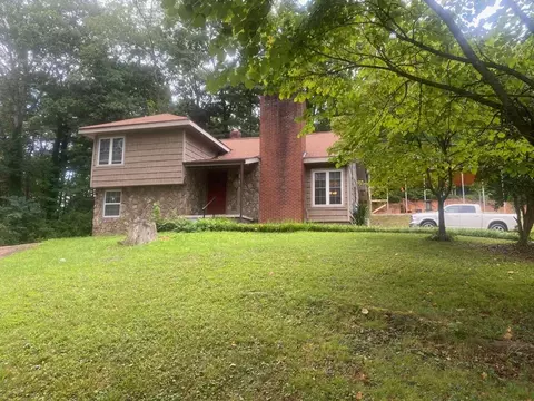 35 Sloan St, Franklin, NC 28734