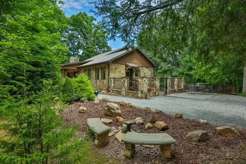 Exterior - 162 Genes Rd, Franklin, NC 28734 photo 3 of 29