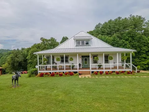 2131 Snow Hill Rd, Franklin, NC 28734