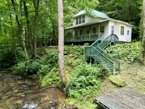308 Hooper Mill Ln, Robbinsville, NC 28771