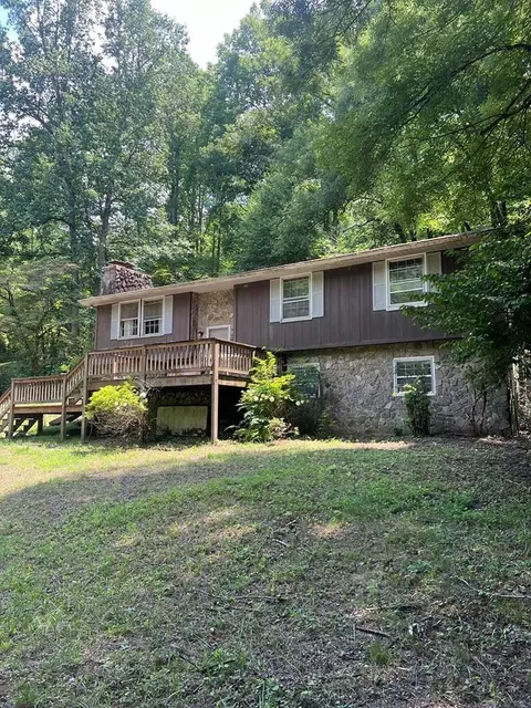 6695 Tessentee Rd, Franklin, NC 28734