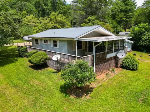 368 Mccall Cir, Franklin, NC 28734