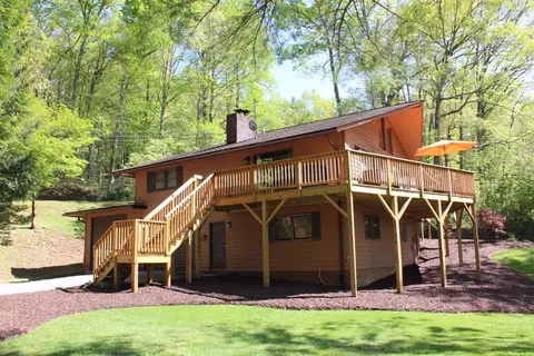 43 Winding Way, Franklin, NC 28734