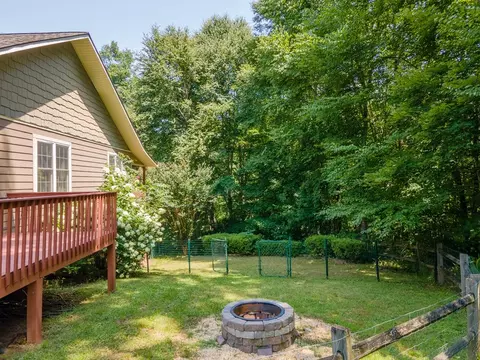 Exterior - 110 Glenn Cabe Rd, Sylva, NC 28779 photo 6 of 14