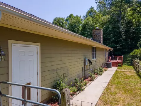 Exterior - 110 Glenn Cabe Rd, Sylva, NC 28779 photo 5 of 14