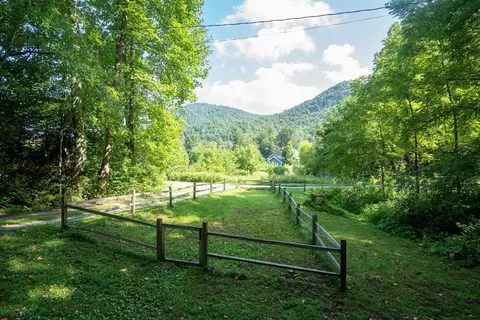 2601 River Rd, Franklin, NC 28734