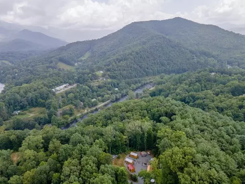 View/Area - 187 Glade Dr, Sylva, NC 28779 photo 2 of 12