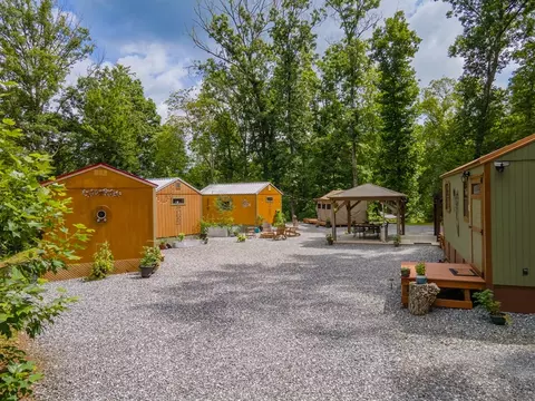 Exterior - 187 Glade Dr, Sylva, NC 28779 photo 2 of 30