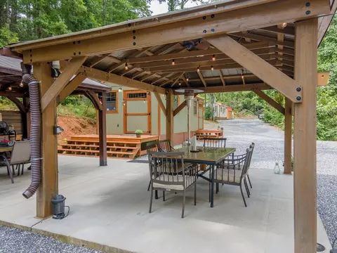 Exterior - 187 Glade Dr, Sylva, NC 28779 photo 8 of 30