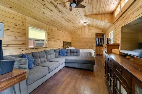 Living - 187 Glade Dr, Sylva, NC 28779 photo 4 of 5