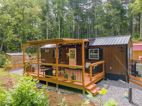 Exterior - 187 Glade Dr, Sylva, NC 28779 photo 4 of 30
