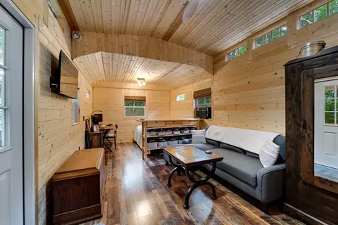 Living - 187 Glade Dr, Sylva, NC 28779 photo 2 of 5