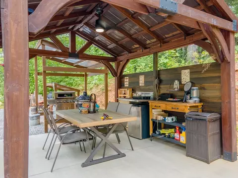 Kitchen - 187 Glade Dr, Sylva, NC 28779 photo 8 of 8