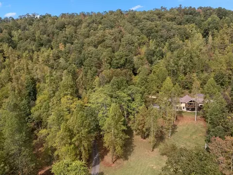 329 Candy Ln, Sylva, NC 28779