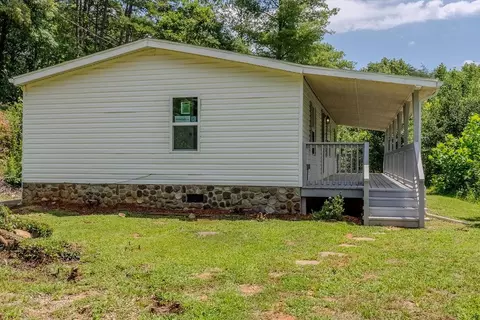 225 Stillhouse Branch Rd, Franklin, NC 28734