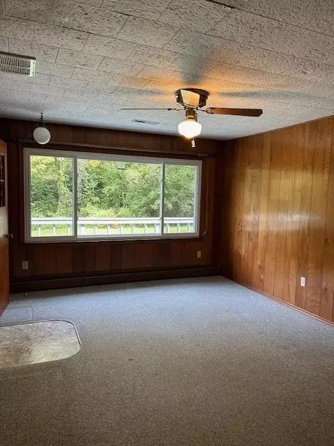 Living - 258 Hidden Valley Rd, Sylva, NC 28779 photo 2 of 7