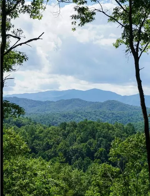 125 Sawmill Crk, Bryson City, NC 28713
