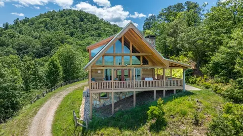 267 Burningtown Fls, Franklin, NC 28734