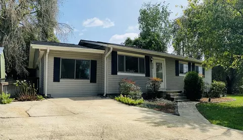 602 Crystal Dr, Hendersonville, NC 28791