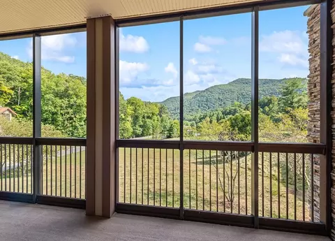 1650 Country Club Dr #202C, Maggie Valley, NC 28751