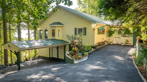 902 Woodland Hts, Franklin, NC 28734