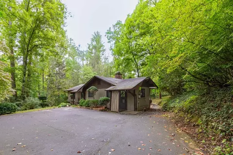 553 Wake Robin Dr, Cullowhee, NC 28723
