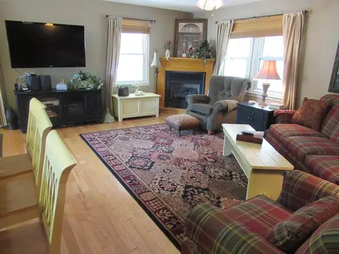 Living - 30 Gregory Rd, Franklin, NC 28734 photo 5 of 5