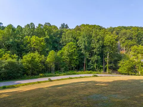 View/Area - 30 Gregory Rd, Franklin, NC 28734 photo 2 of 7