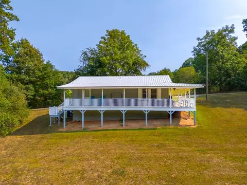 Exterior - 30 Gregory Rd, Franklin, NC 28734 photo 2 of 26