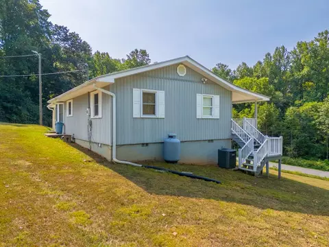 Exterior - 30 Gregory Rd, Franklin, NC 28734 photo 5 of 26