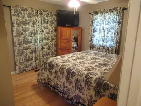 Bedroom - 30 Gregory Rd, Franklin, NC 28734 photo 1 of 6