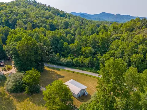 View/Area - 30 Gregory Rd, Franklin, NC 28734 photo 6 of 7