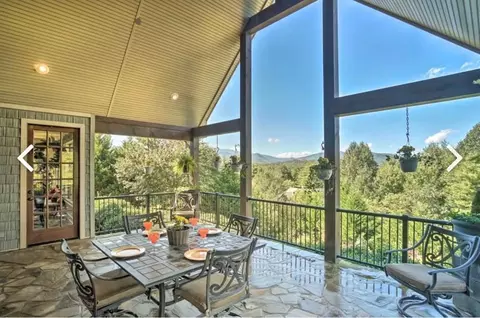 332 Deer Ridge Rd, Franklin, NC 28734