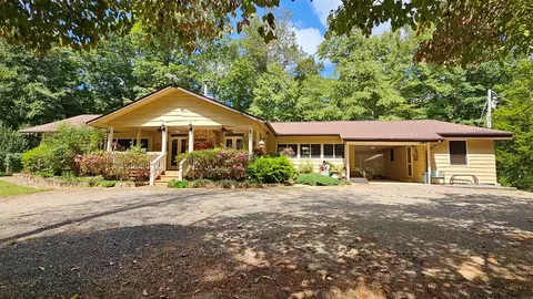 2808 W Old Murphy, Franklin, NC 28734