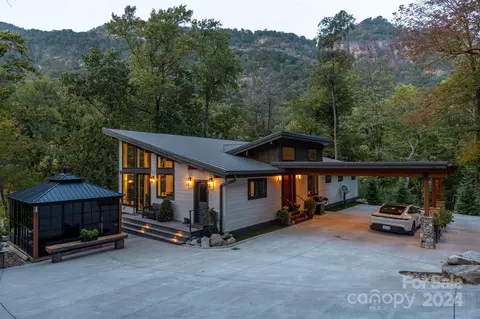 247 Fall Creek Dr, Chimney Rock, NC 28720