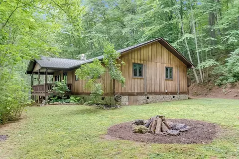 175 Flagstaff Dr, Sylva, NC 28779