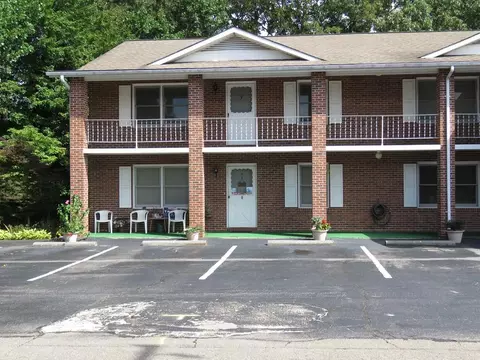44 White Oak St UNIT 10, Franklin, NC 28734