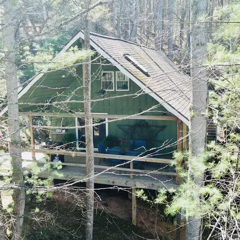 427 Buck Falls Rd, Highlands, NC 28741