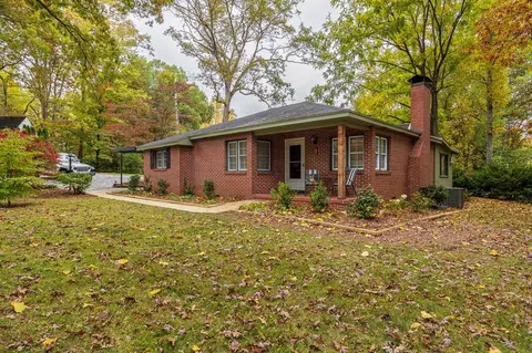 127 Hillcrest Cir, Franklin, NC 28734