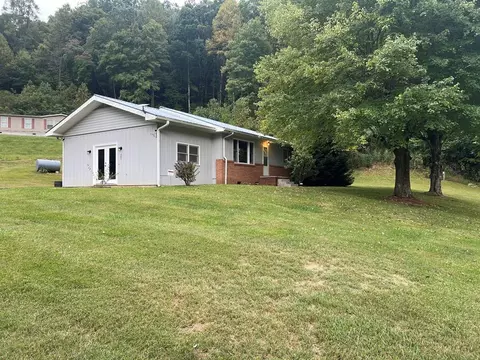 2251 Watauga Rd, Franklin, NC 28734