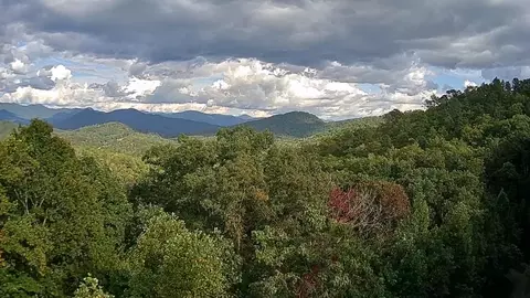 16 Saldeer Mountain Rd, Franklin, NC 28741