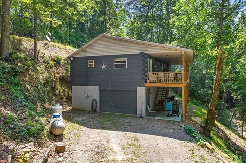 406 Tater Knob Rd, Franklin, NC 28734