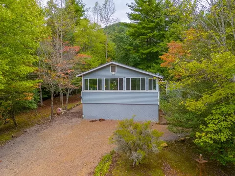 6 Blueberry Ln, Franklin, NC 28734