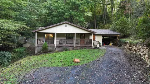 180 Whippoorwill Rdg, Whittier, NC 28789
