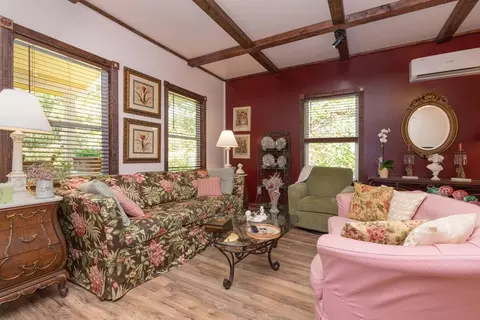 Living - 27 Egret Ln, Sylva, NC 28779 photo 2 of 3