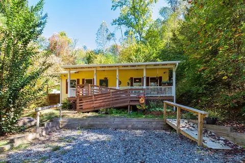 Exterior - 27 Egret Ln, Sylva, NC 28779 photo 2 of 7