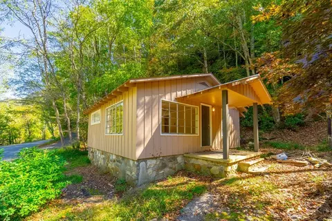 1073 Edgewater Rd, Cullowhee, NC 28723 photo 3