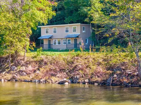 1073 Edgewater Rd, Cullowhee, NC 28723