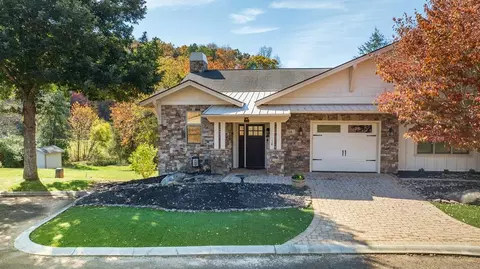 14 Lodge Vw, Franklin, NC 28734