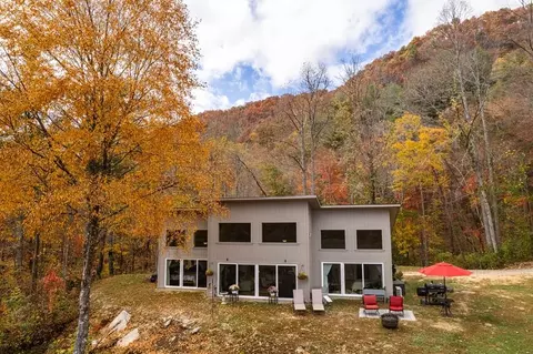 475 Gorge Overlook Rd, Robbinsville, NC 28771